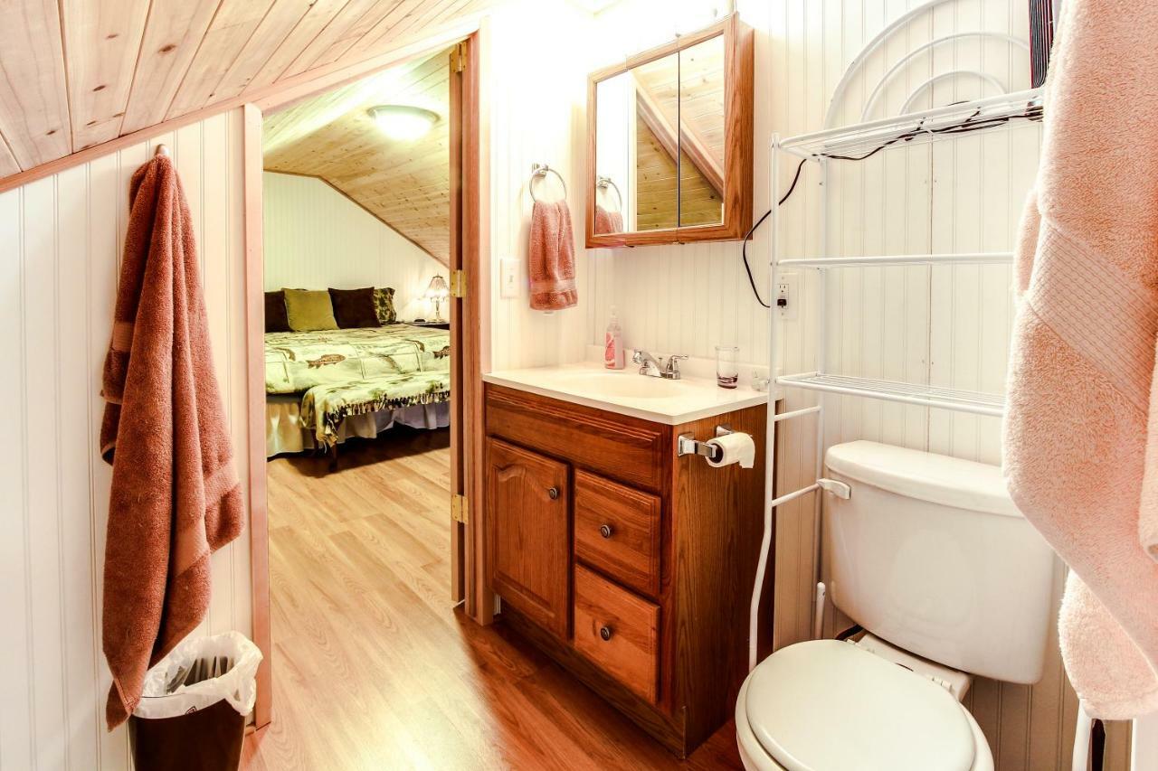 Scenic Bay Float Home Hideaway Athol 外观 照片