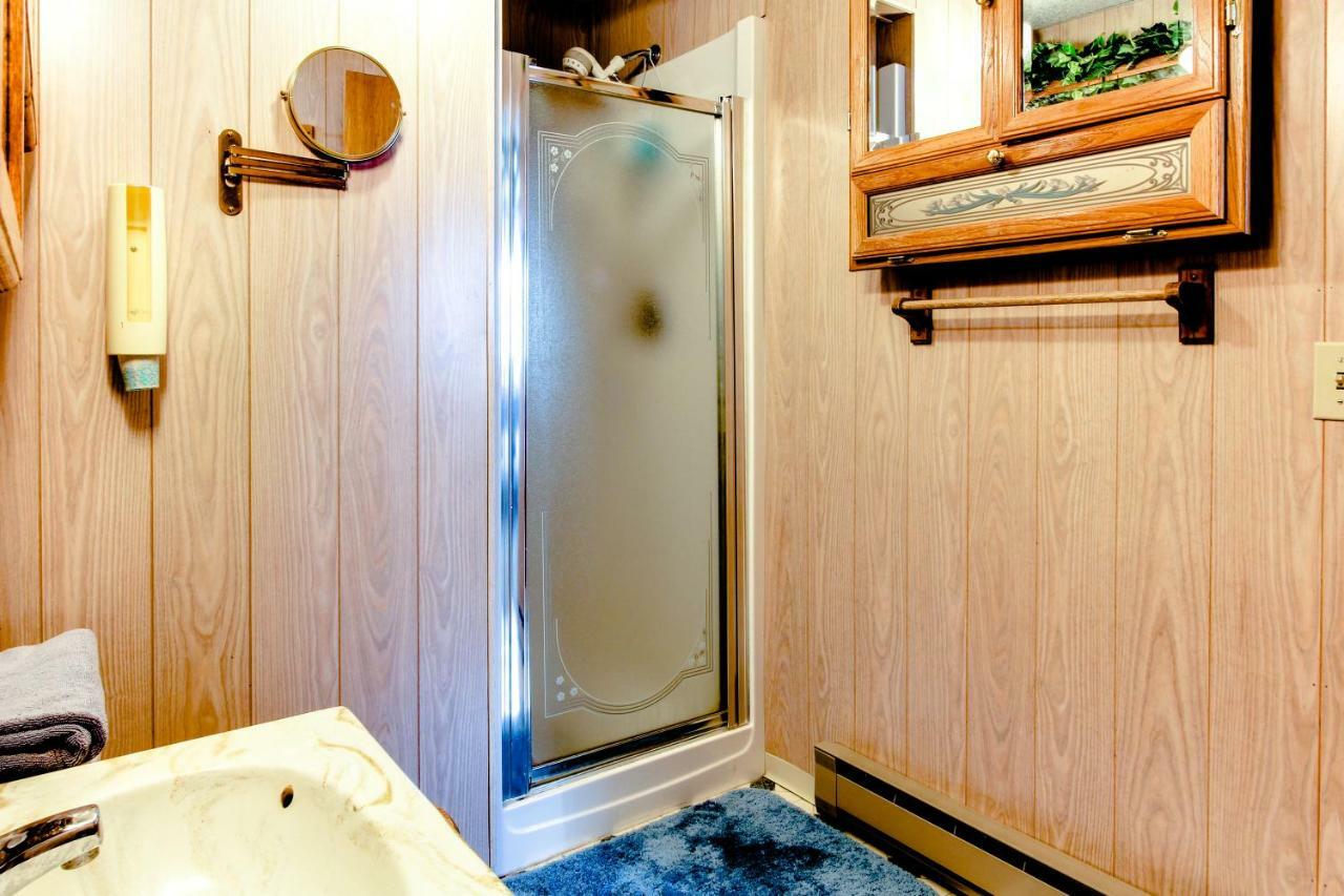 Scenic Bay Float Home Hideaway Athol 外观 照片