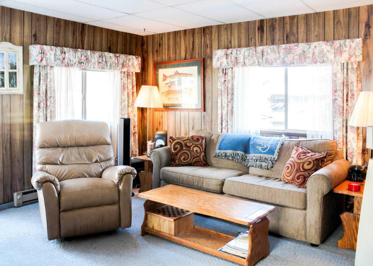 Scenic Bay Float Home Hideaway Athol 外观 照片