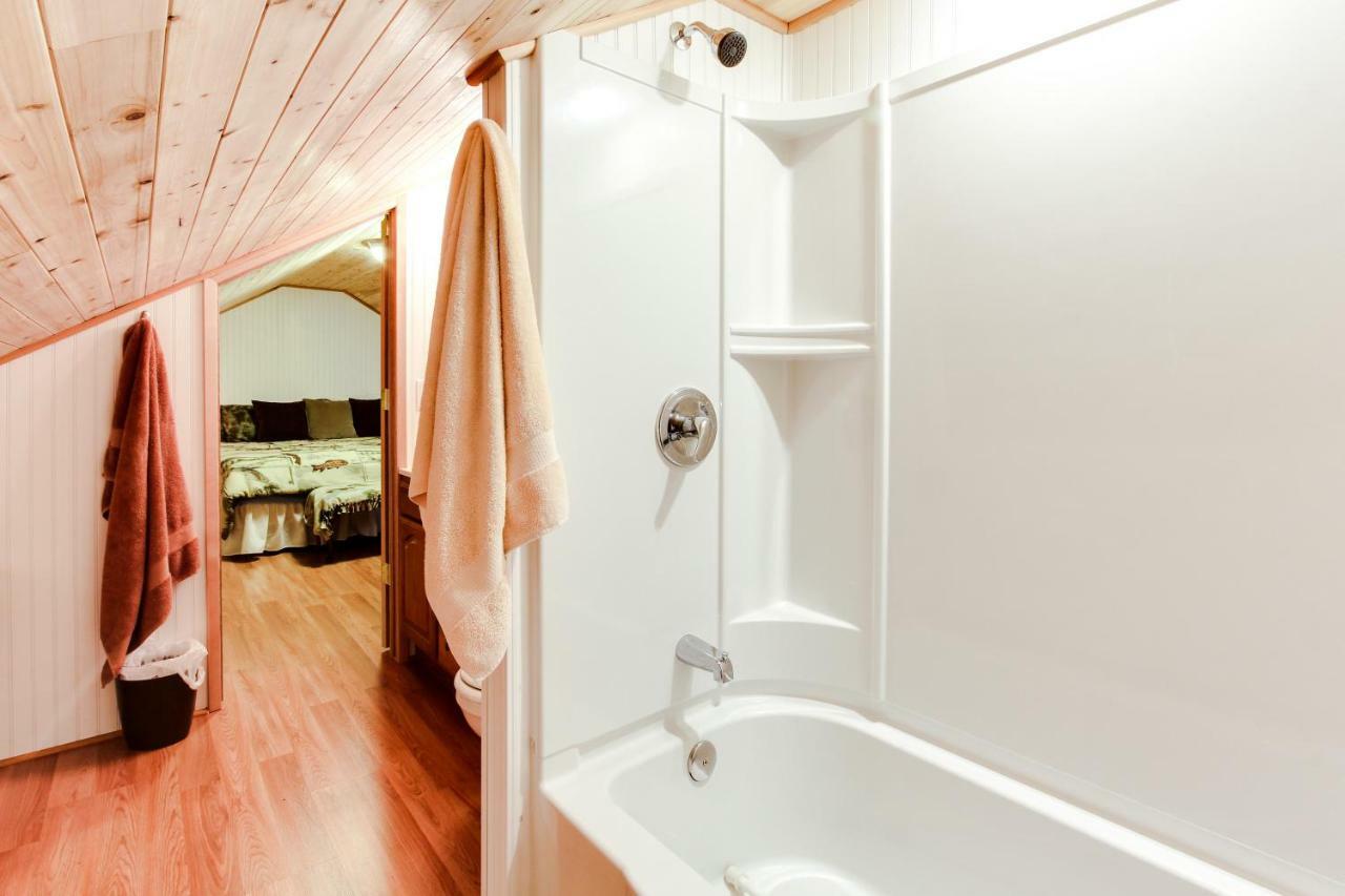 Scenic Bay Float Home Hideaway Athol 外观 照片